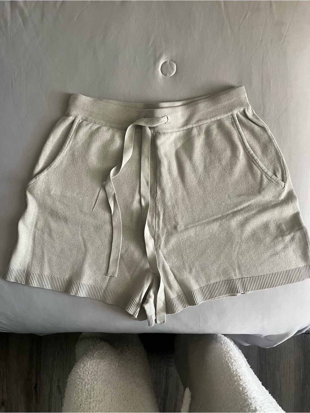 H&M Tan Cream Knit Drawstring Shorts NWOT